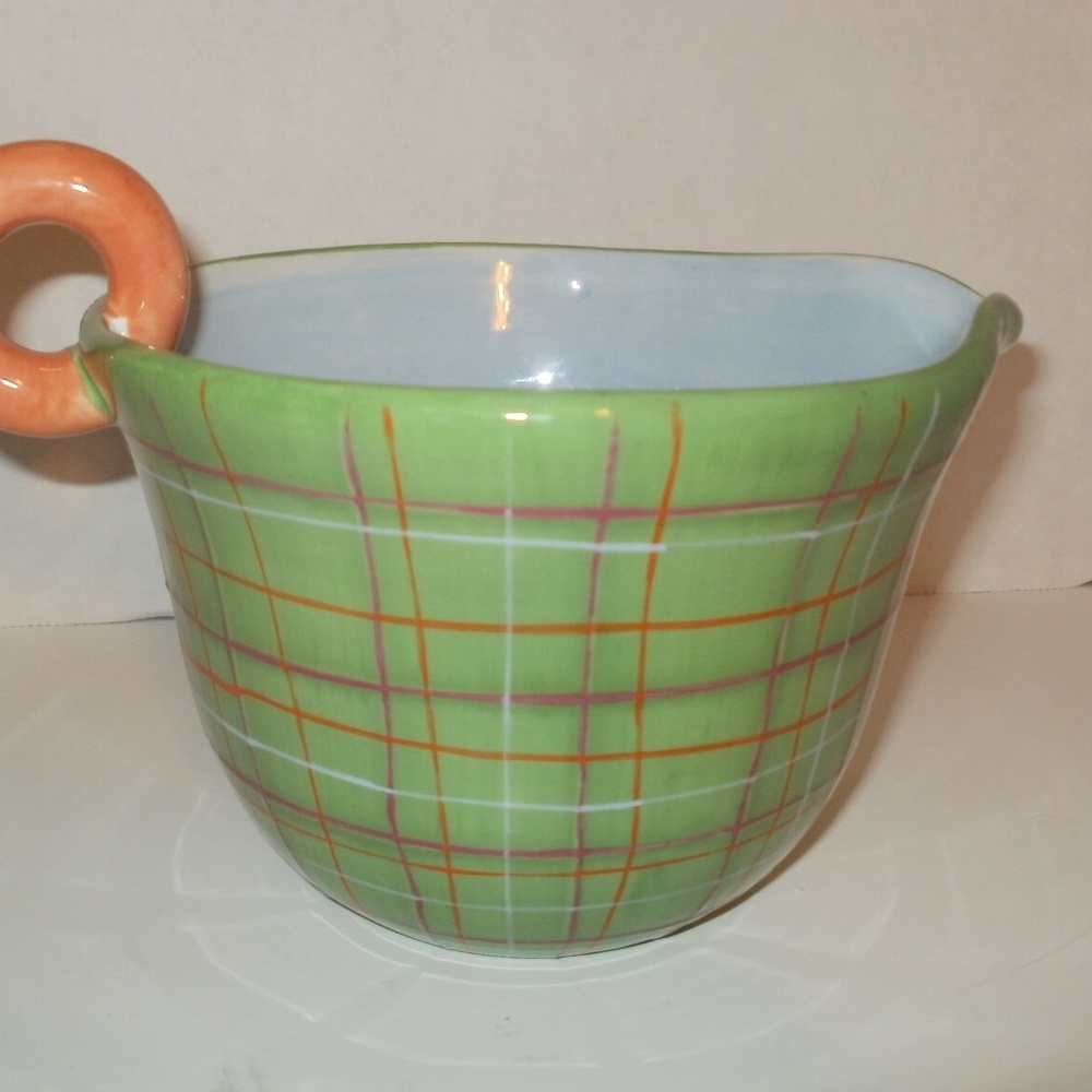 Ganz Mixing Bowl with Spout and handle